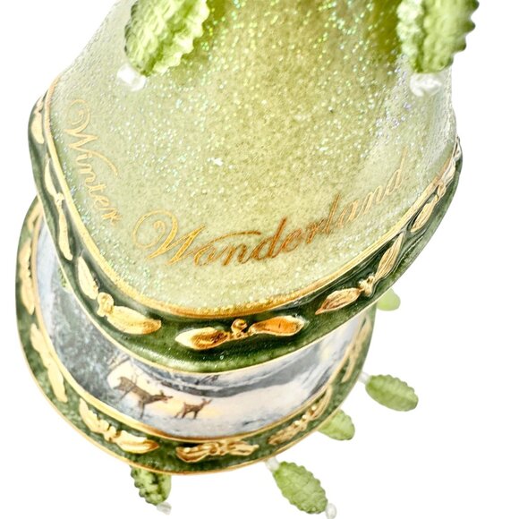 Thomas Kinkade 2005 Bradford Edition Heirloom Classic Winter Wonderland Ornament - Picture 7 of 9